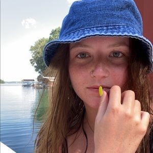 Meet your Posher, Hannah